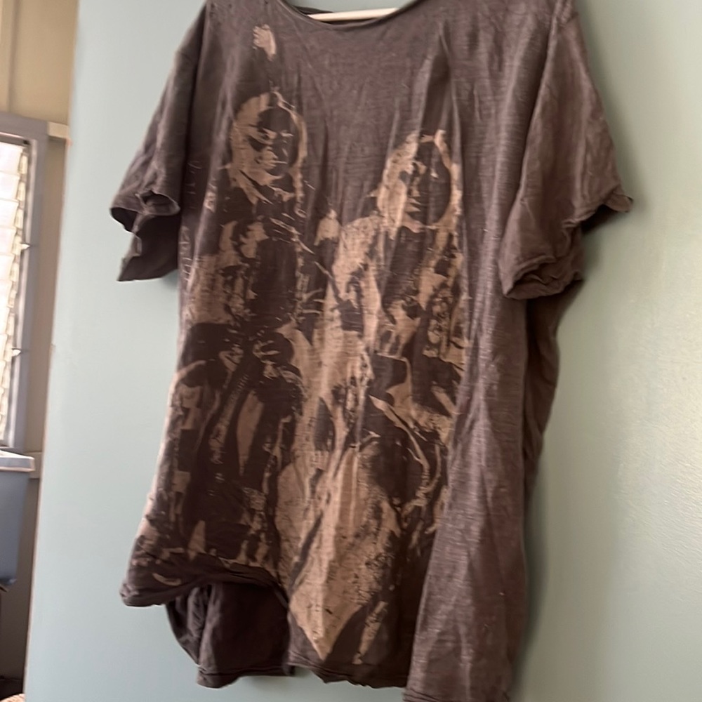 Magnolia Pearl t shirt
